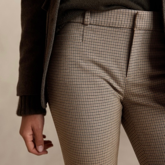 Banana Republic cropped skinny pants with stretch in brown plaid - Picture 2 of 12